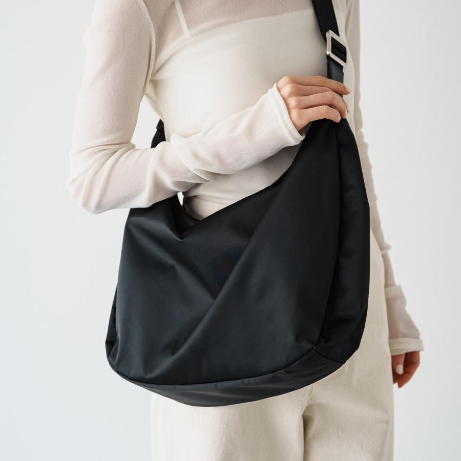 russet（ラシット） 《3/4〜価格改定》ラウンドビッグショルダーバッグ