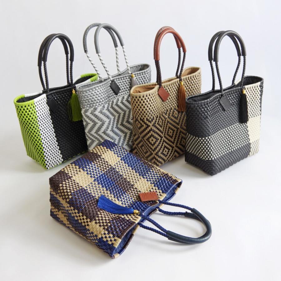 新品未使用　woven 　かごバッグ タッセル付き　ウーヴンメキシコ製　グリーン WOVEN ウーブン ウーヴン タッセル付き バスケットバッグ
