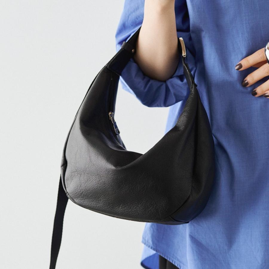 russet 【SNS人気商品】ソフトレザーラウンドショルダーバッグ