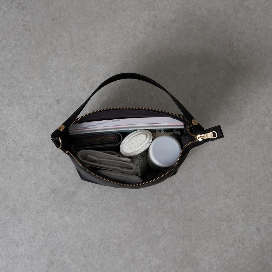 russet（ラシット） 《3/4〜価格改定》ソフトレザーシンプルショルダー