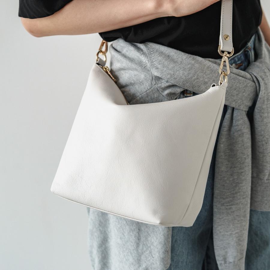 russet（ラシット） 【SNS人気商品】ソフトレザーシンプルショルダー