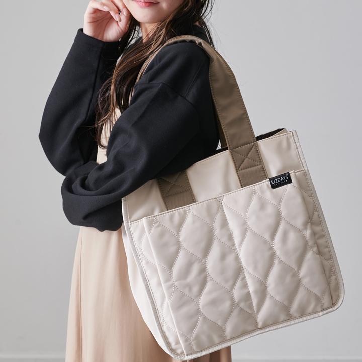 LIZDAYS】キルティング ナイロン 仕切り Wポケット トートバッグ