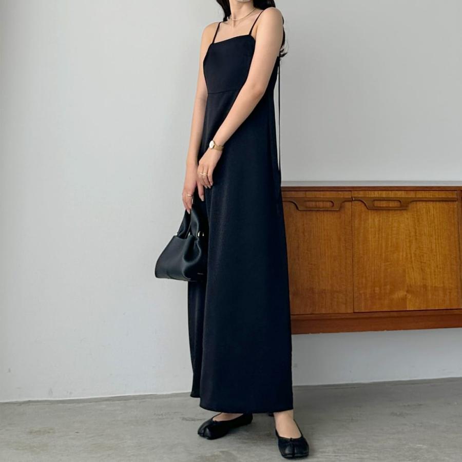 Louere バックストラップデザインサテンキャミワンピース : マルイ