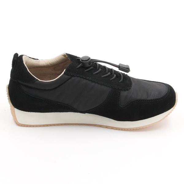 SUPER HAKKA（スーパーハッカ） アシンメトリーフラワー刺繍スニーカー