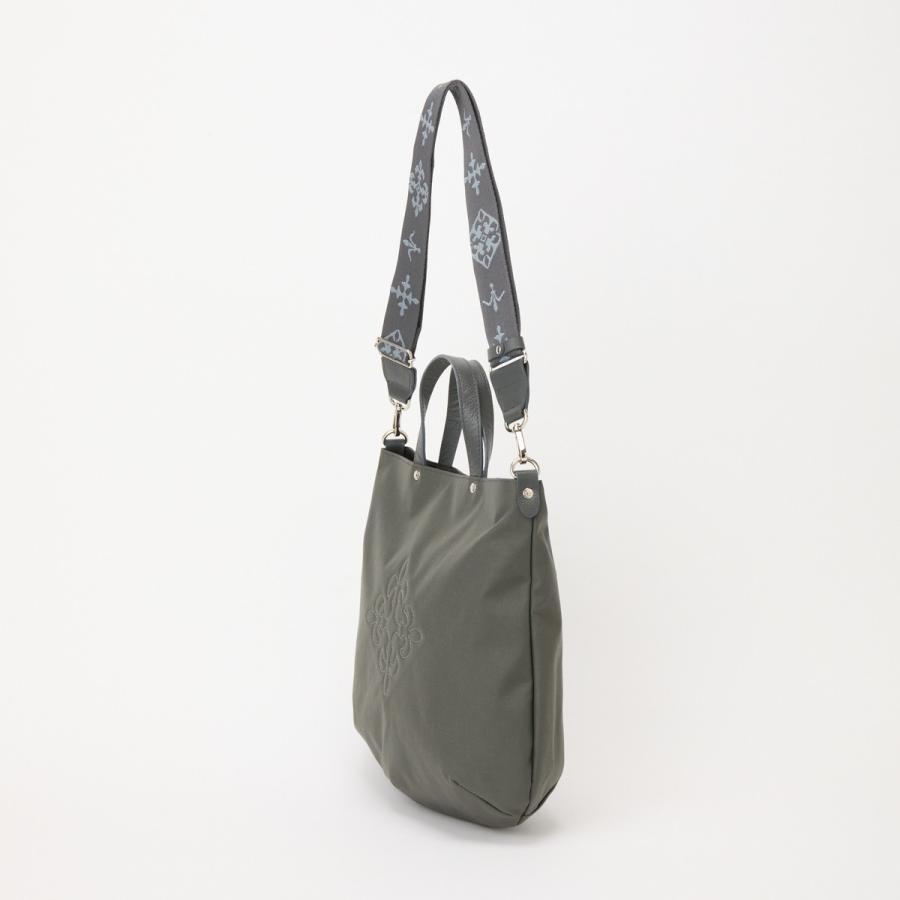 russet（ラシット） 〈新色追加〉スリム2WAYトートバッグ ＜ナイロン