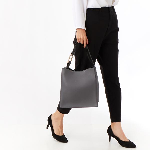 フルラ ヌヴォラ (Furla Nuvola)バケットバッグSシルクバンドゥ付き FURLA（フルラ） FURLA NUVOLA S バケットバッグ 25.5 : マルイ(丸井