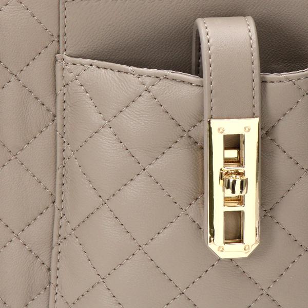 LA BAGAGERIE（ラバガジェリー） シープキルトWストラップスクエア