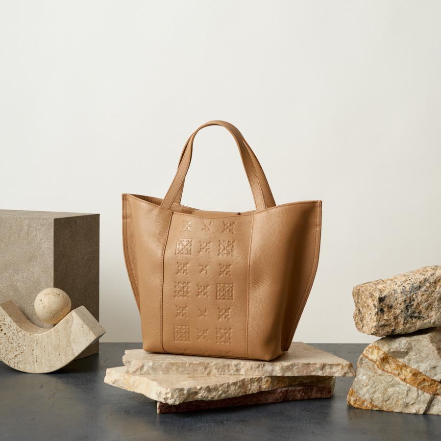 russet（ラシット） 【2024AW】モノグラムプレスミニトートバッグ(CE