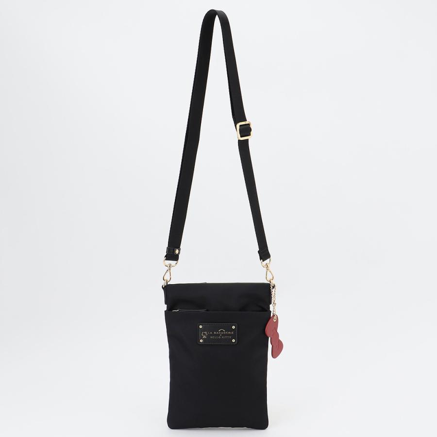 LA BAGAGERIE×HELLO KITTY】リボンチャーム付き スクエアポシェット