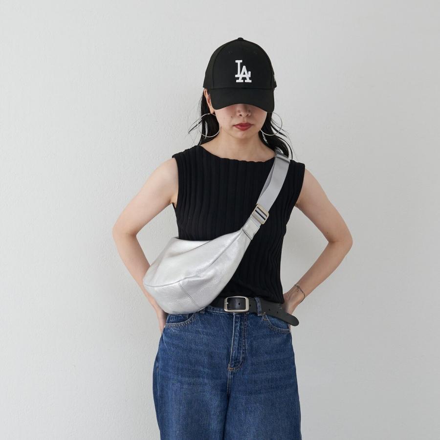 russet（ラシット） ソフトレザーラウンドショルダーバッグ【シルバー