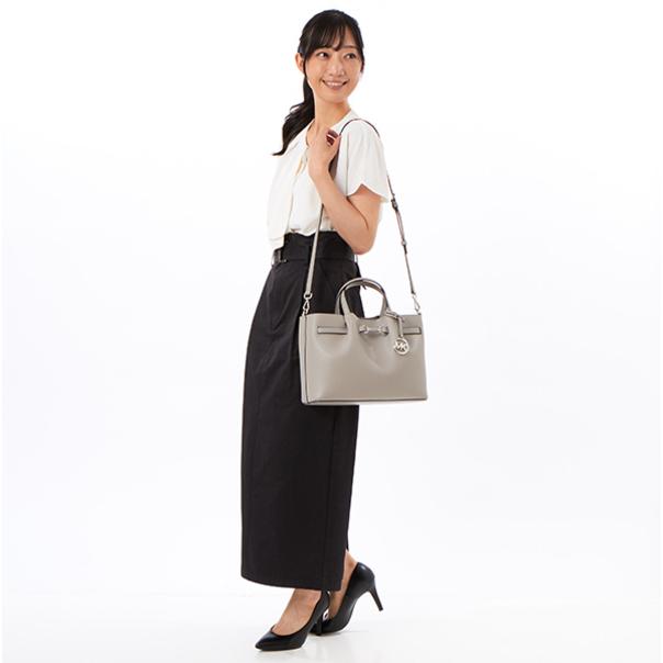 MICHAEL KORS（マイケルコース） CARSON センタージップ サッチェル