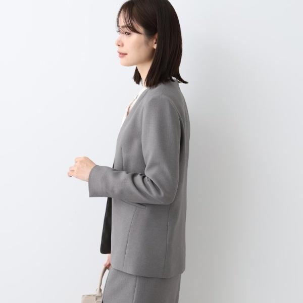 極美品　インディヴィ ノーカラー スーツセットアップ 38 現行　グレー　洗える INDIVI（インディヴィ） 【洗える／スーツ】ノーカラージャケット
