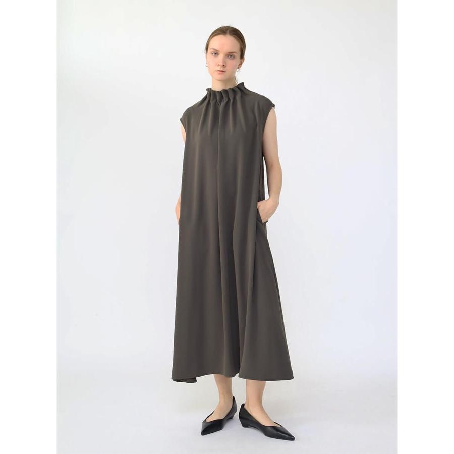 タックネックワンピース(Navy)の画像