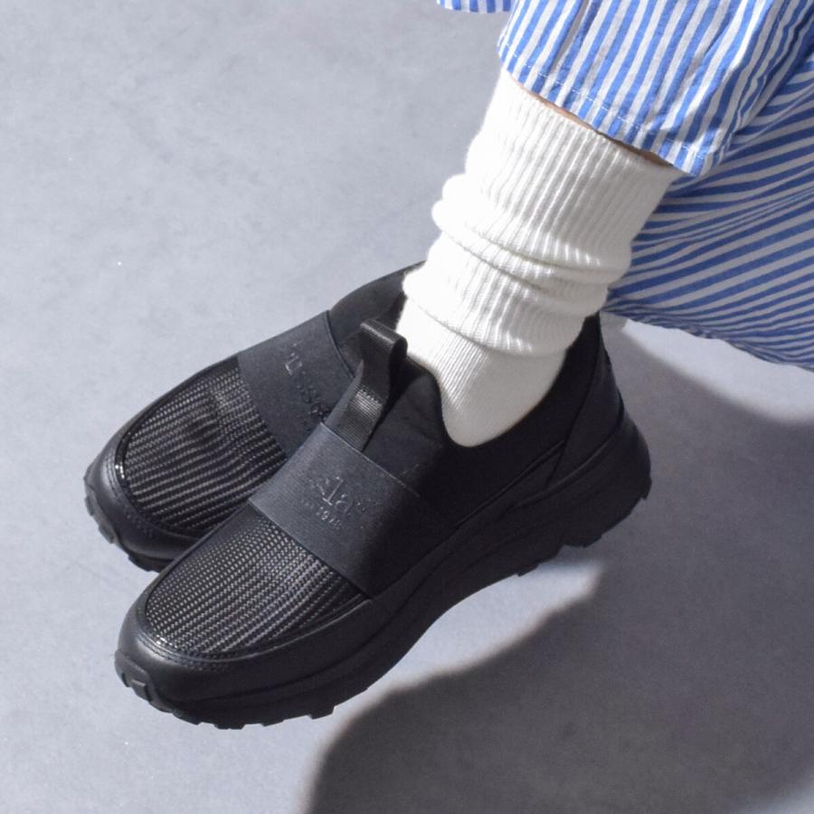 bussola ブソラ◇4.5cmヒール◇晴雨兼用ロゴスリッポンスニーカー