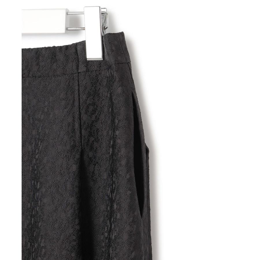 23区（ニジュウサンク） 【洗える】ジオメトリックジャカード タック