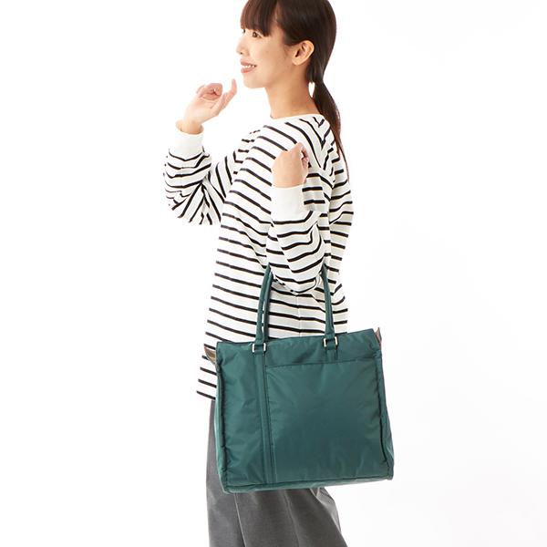 Y'SACCS（イザック） 【ムック本掲載】ツイルナイロン スクエアトート