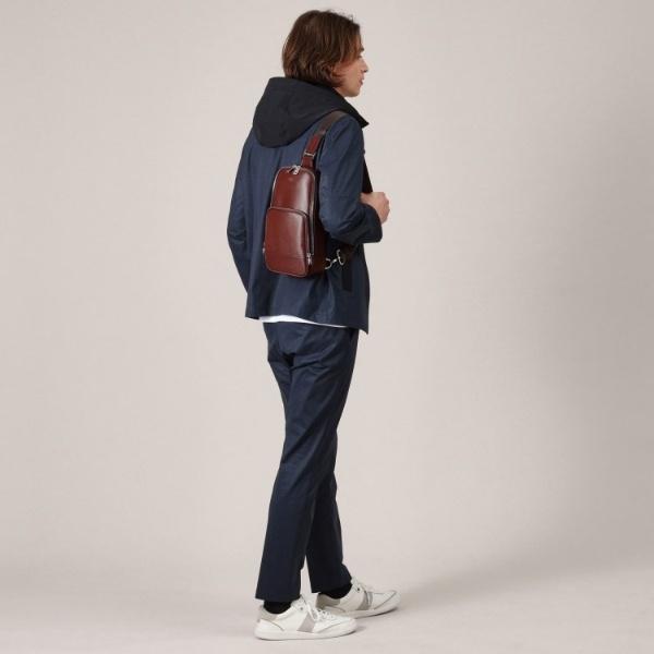 TAKEO KIKUCHI（タケオキクチ） 水シボレザーワンショルダーバッグ