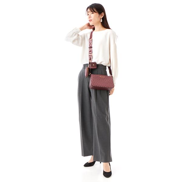 MICHAEL KORS（マイケルコース） JET SET TRAVEL ロゴジャカード