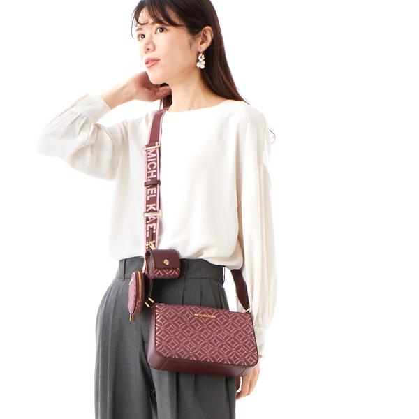 MICHAEL KORS（マイケルコース） JET SET TRAVEL ロゴジャカード