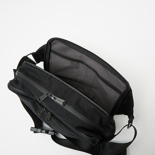 alfredoBANNISTER（アルフレッドバニスター） 【軽量、撥水】9L 素材