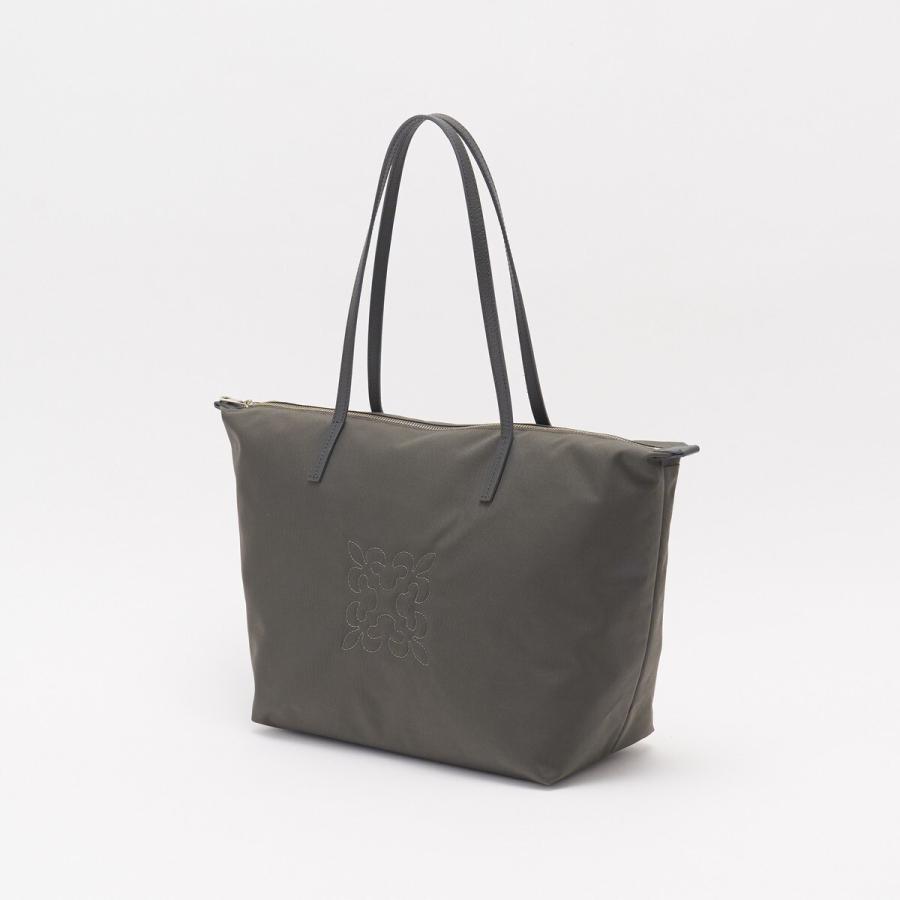 russet（ラシット） 《WEB限定》【ファスナー付き】コーデュラナイロン