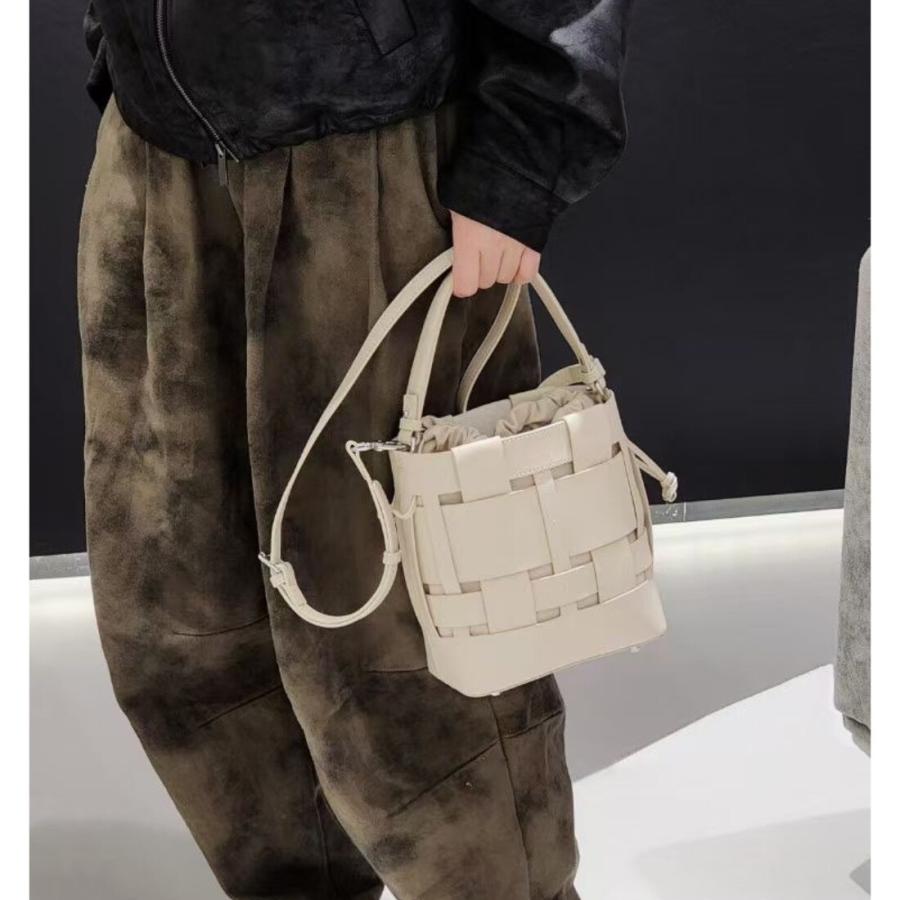 ショルダーバッグ 黒白編み込みデザイン 編み込みデザイン2WAYミニショルダーバッグ | レディース,バッグ