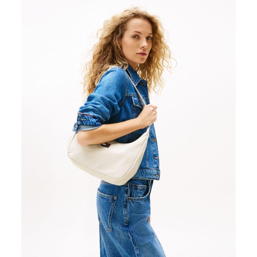 TOMMY JEANS（トミー・ジーンズ） 【IVE Wonyoung / ウォニョン着用