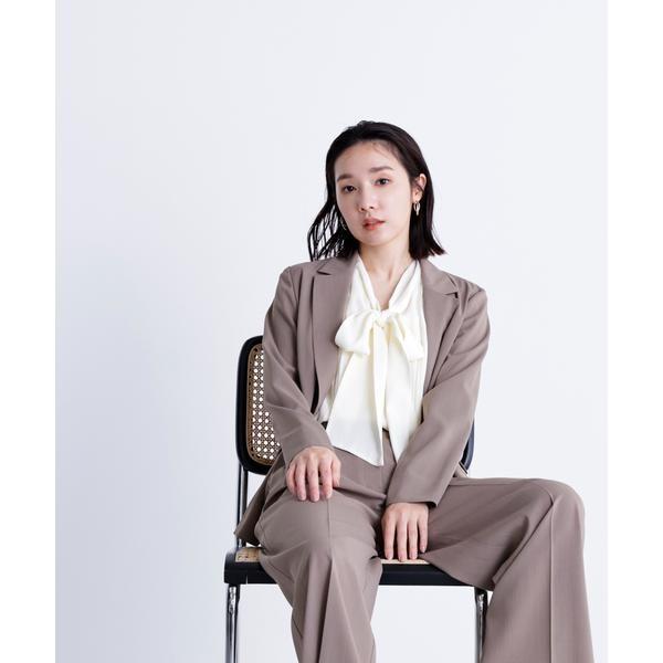 極美品★ベイジ ルイーザ テーラードジャケット ストレッチ ピンクベージュ 4 完売品 美品 24年 ベイジ LUIZA ルイーザ テーラードジャケット