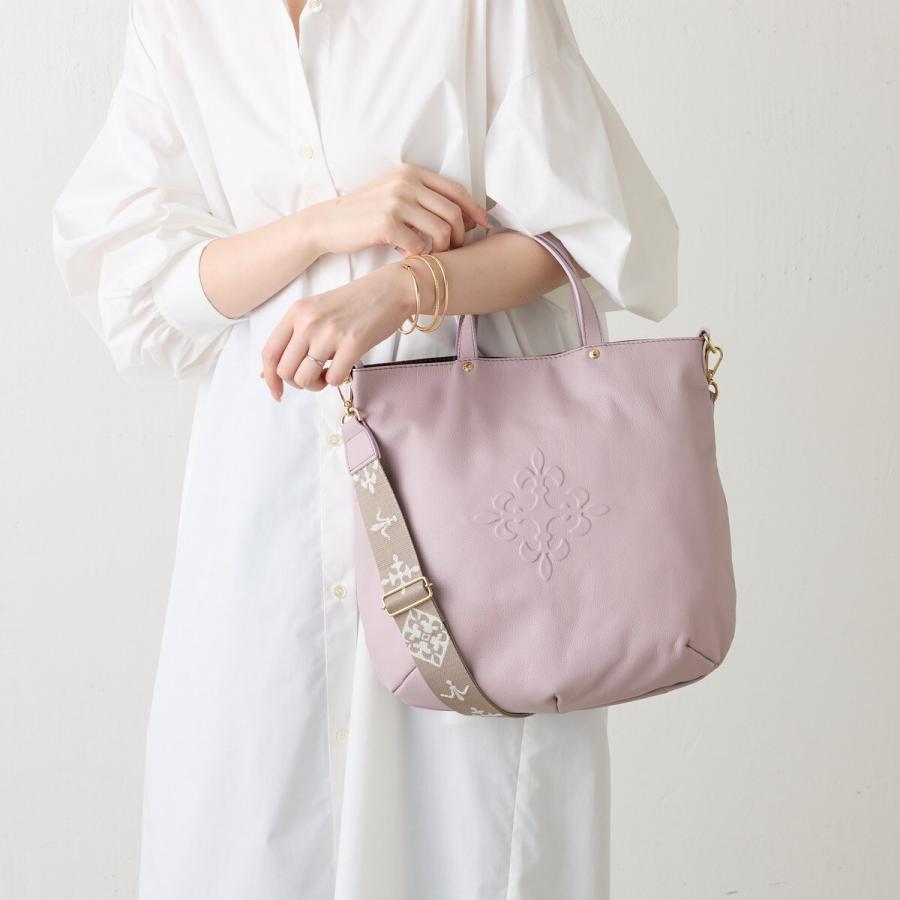 russet（ラシット） スリム2WAYトートバッグ ＜エンボスモノグラム