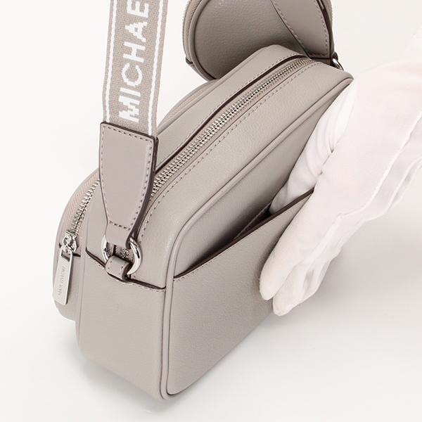 週末限定価格❗️naptime クロスボディBAG-GRAY MICHAEL KORS（マイケルコース） JET SET ITEM MD PKT XBDY W ATTCH
