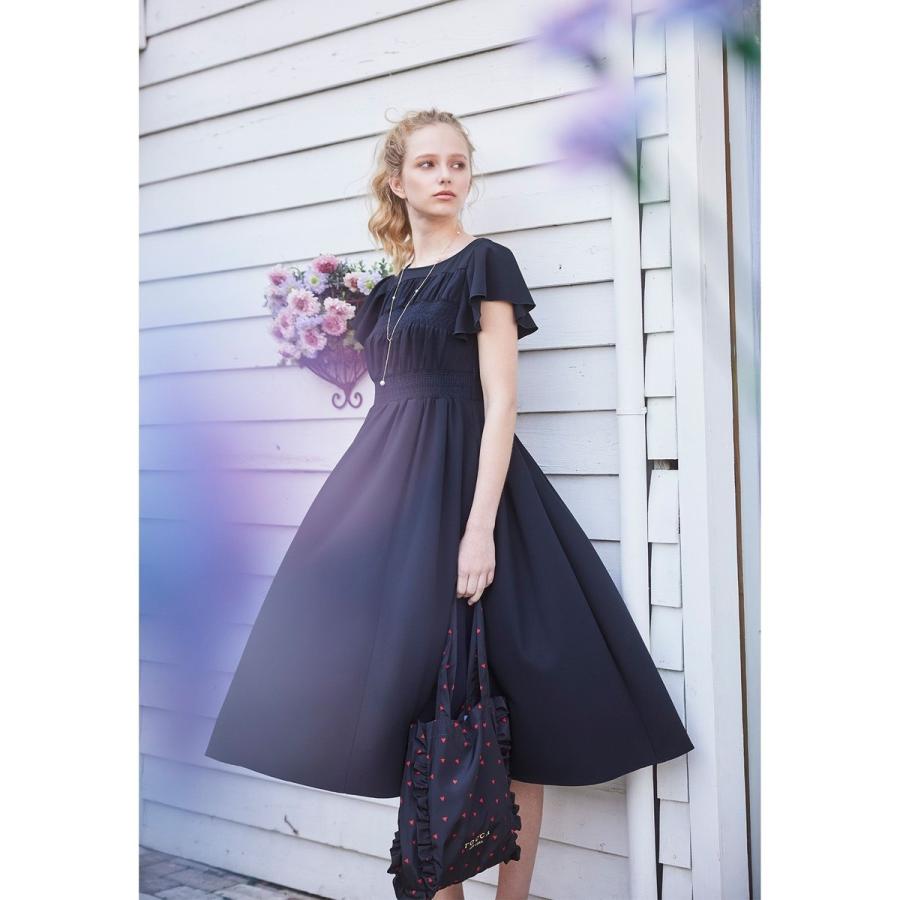 新品未使用 TOCCA スモーキング エンブロイダリードレス 消臭 XL TOCCA（トッカ） 【消臭】SMOCKING EMBROIDERY ドレス : マルイ(丸井