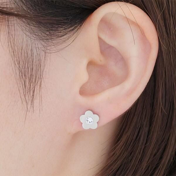 MARY QUANT（マリークヮント） プチデイジーステンレス ピアス