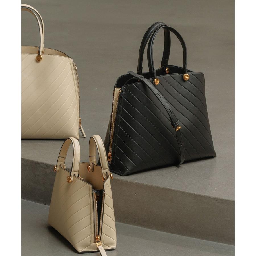 [値下げ中！]新品•未使用！！ROPÉ【E'POR】Y BAG Medium ROPE'（ロペ） 【E'POR】【数量限定】Y BAG Medium Emboss : マルイ