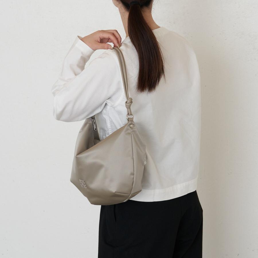 russet（ラシット） クラウズナイロン ラウンド2WAYショルダーバッグ
