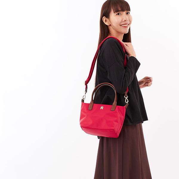 TOMMY HILFIGER（トミー・ヒルフィガー） ポペットミニトートバッグ