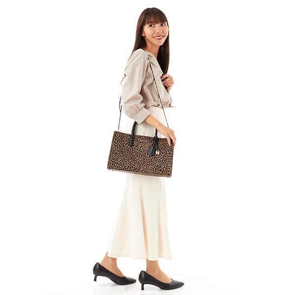 MICHAEL KORS（マイケルコース） SCARLETT チータープリント 