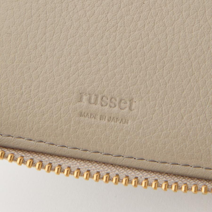 russet（ラシット） エンボスモノグラムラウンドウォレット(SO-431