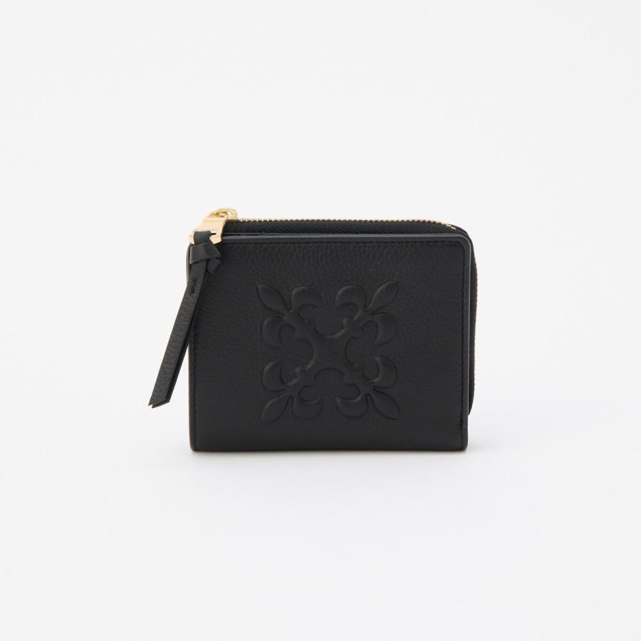 russet（ラシット） エンボスモノグラムハーフウォレット(SO-437