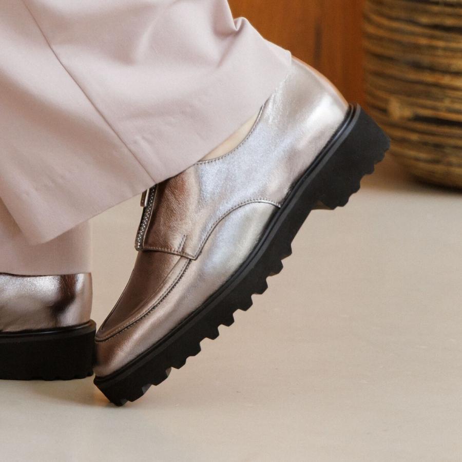 HIMIKO 適度な厚底でスタイルアップ【卑弥呼25AW】トラックソール