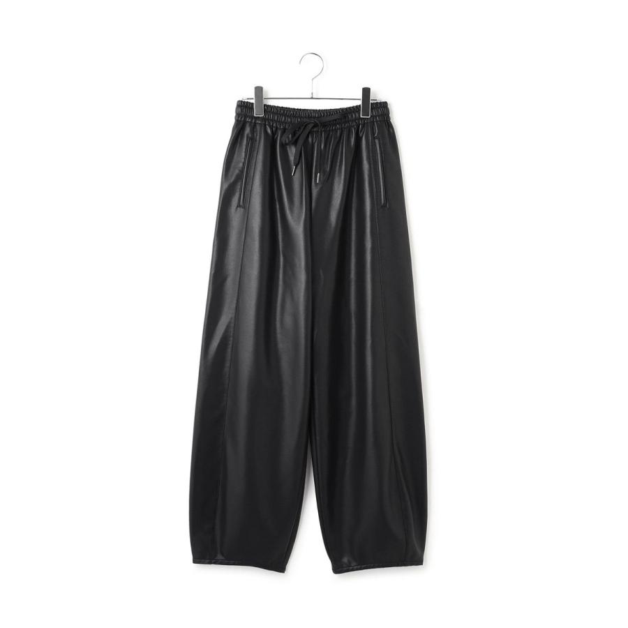 ADAM ET ROPE'（アダムエロペ） シンセティックレザートラックパンツ