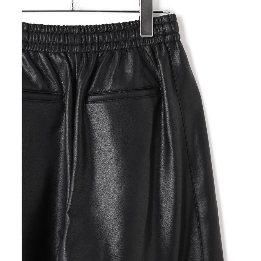 ADAM ET ROPE'（アダムエロペ） シンセティックレザートラックパンツ