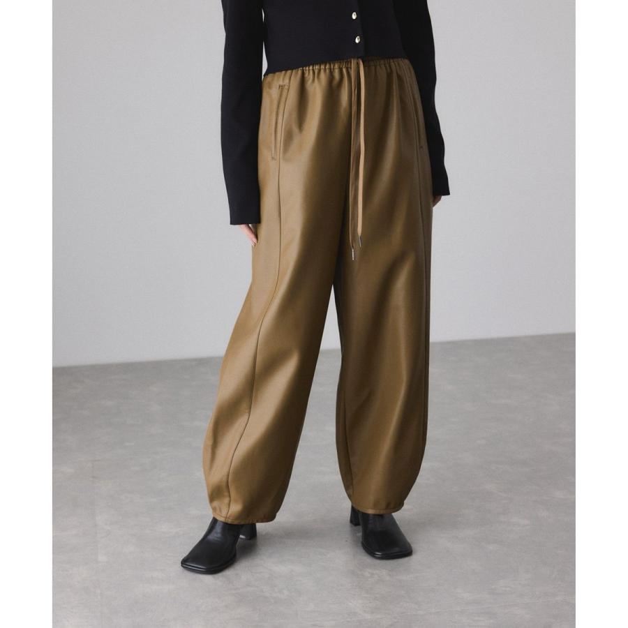 ADAM ET ROPE'（アダムエロペ） シンセティックレザートラックパンツ