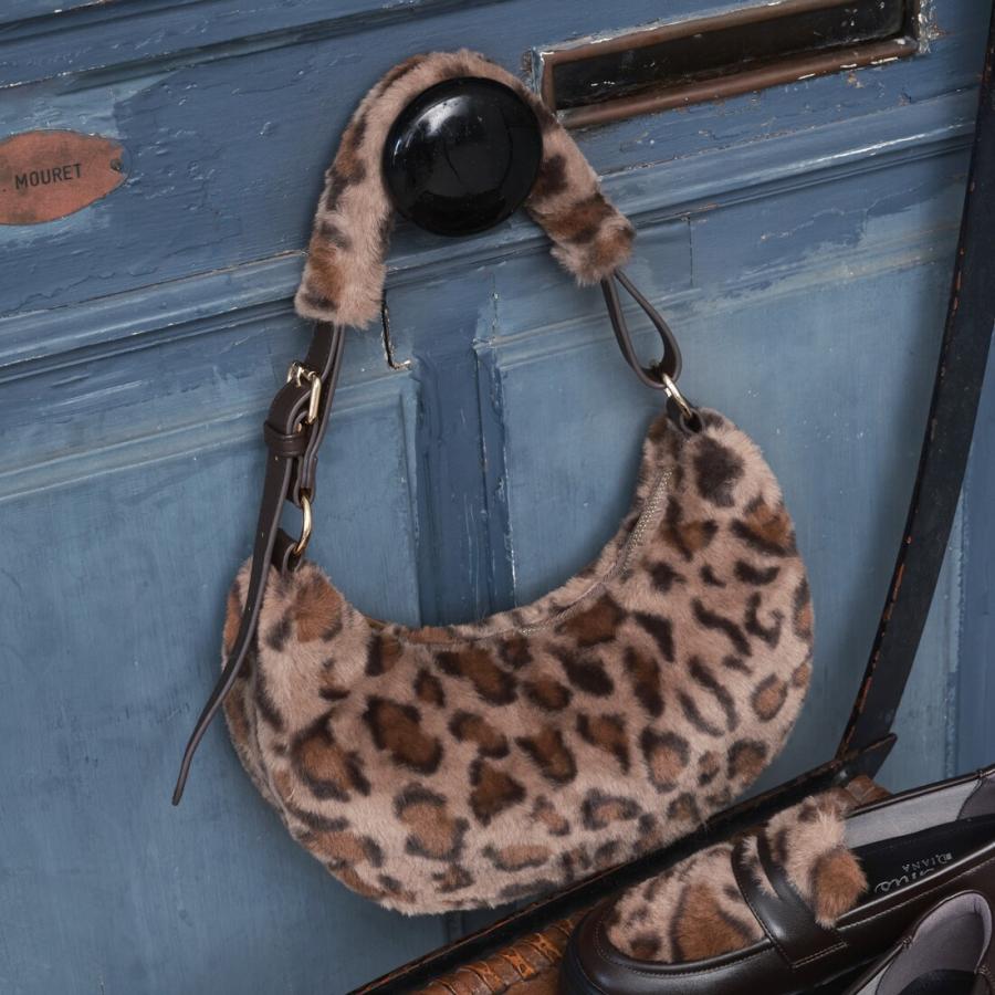 アルテミス by ダイアナ（artemis by DIANA）/【25秋冬新作】ショルダーベルト付属2WAY　フェイクファーハーフムーンバッグ artemis by DIANA（アルテミス by ダイアナ） 【25秋冬新作