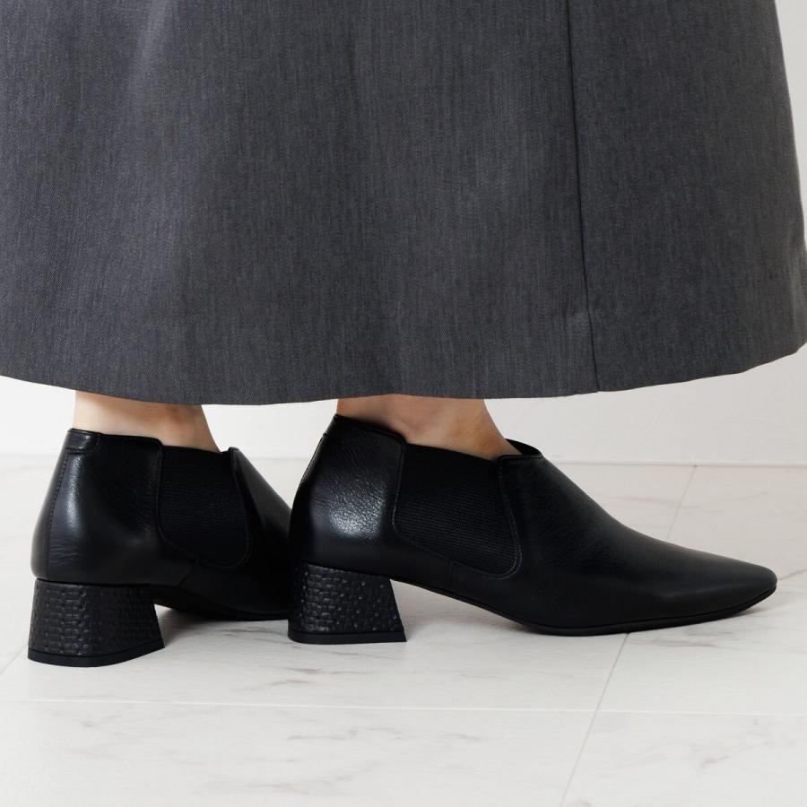 HIMIKO パンプス感覚で履けるブーティ【撥水】ポインテッドトゥ