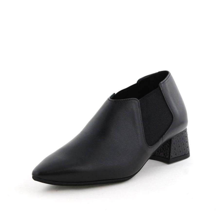 HIMIKO パンプス感覚で履けるブーティ【撥水】ポインテッドトゥ