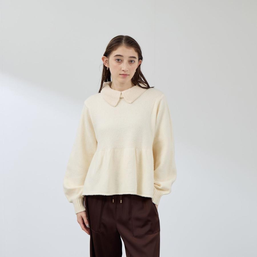 QUEENS COURT（クイーンズコート） 杢ストレッチ襟付きペプラムニット