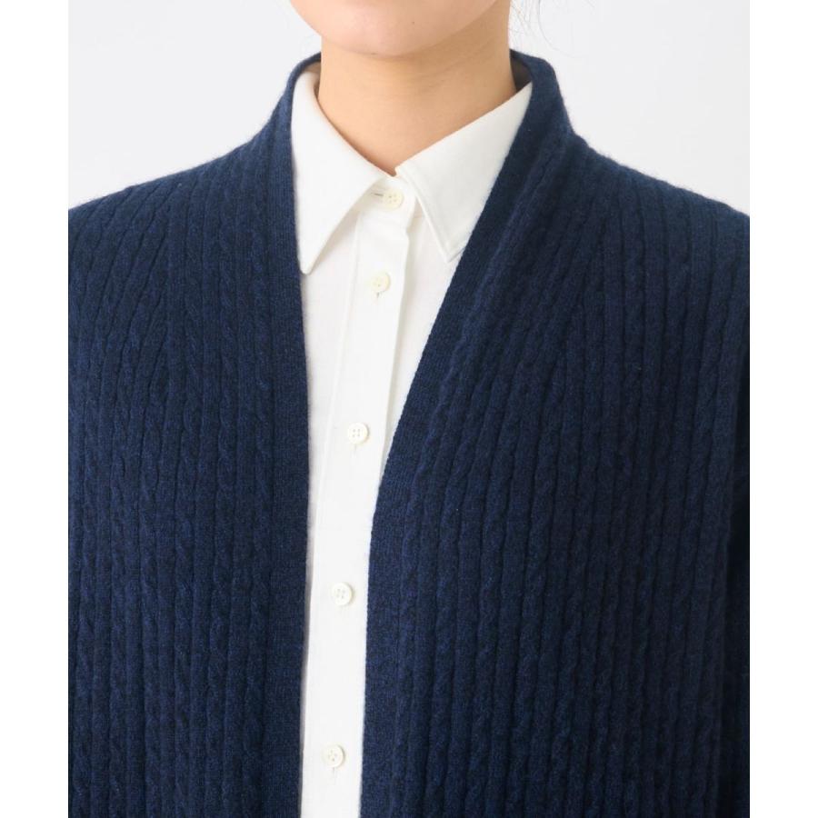 カシミヤケーブル編みカーディガンの画像