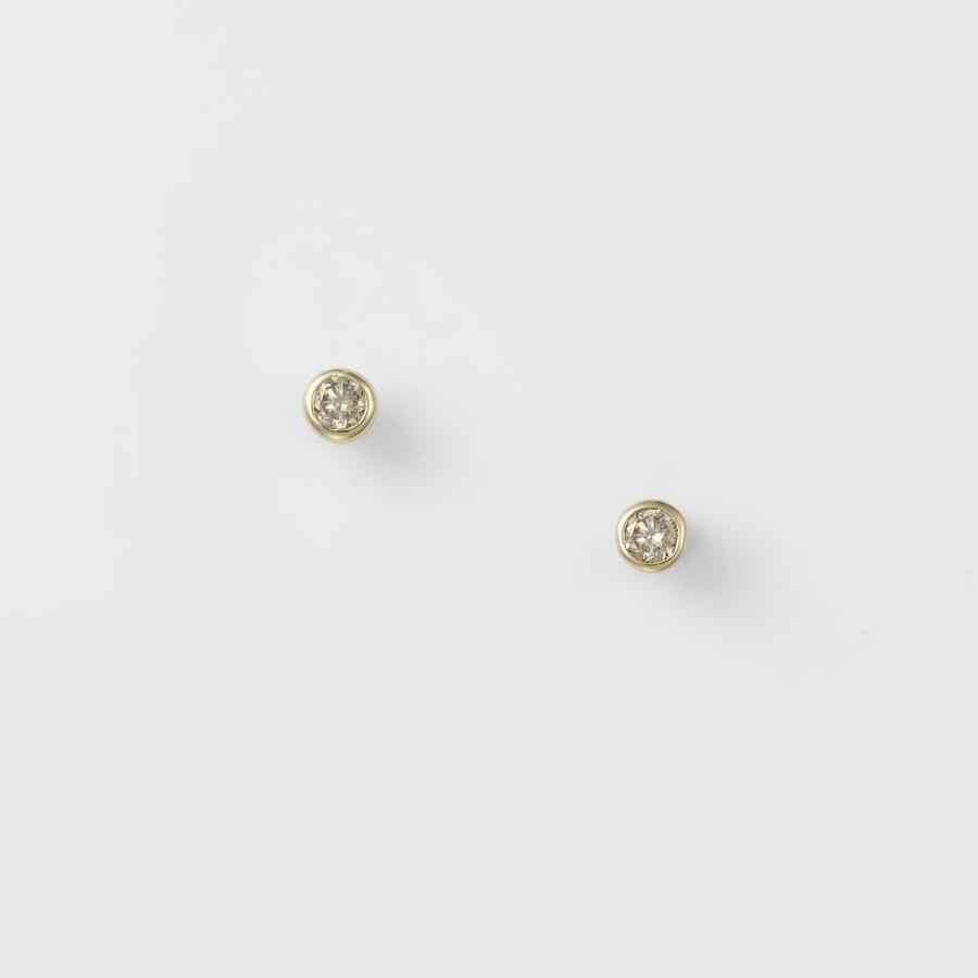 K10ダイヤモンドピアス（0.03ct）の画像