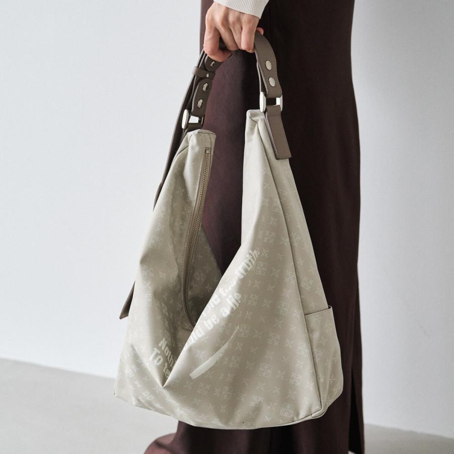 russet（ラシット） ステンシル風プリント ナイロン2WAYショルダー