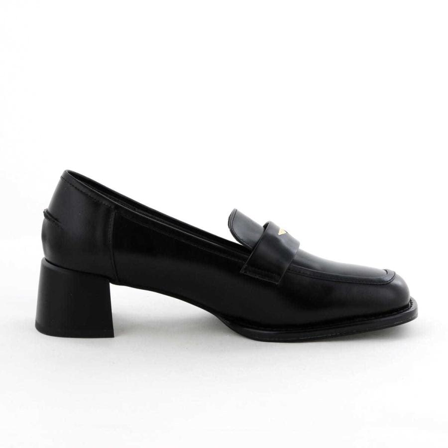 HIMIKO 適度なヒールが嬉しい【卑弥呼25AW】メタルポイントヒール